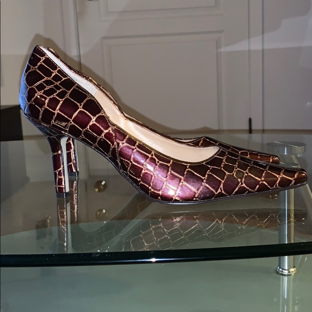 KAREN SCOTT Marlo Faux Croc Burgundy Bronze Pumps